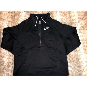 Nike Half Zip Up !